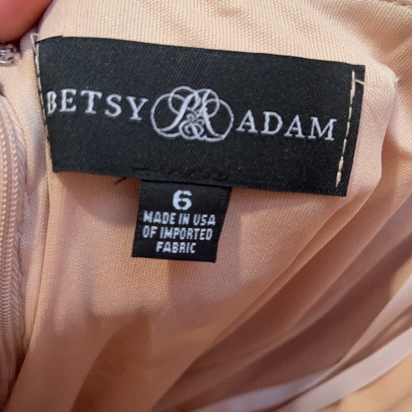 Betsy and Adam evening sequence gown size 6 - Picture 8 of 9